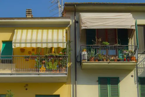 Serra da balcone: protezione invernale e semine anticipate