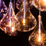 Illuminare casa con creatività