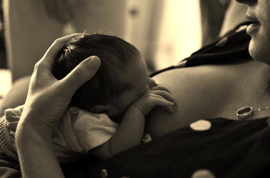 Cosa fare se il bambino non si attacca al seno